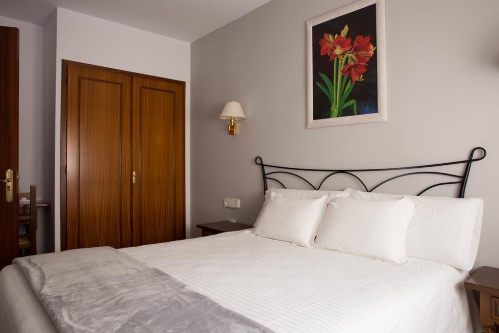 Hotel Bruna Esterri D'Aneu Εξωτερικό φωτογραφία